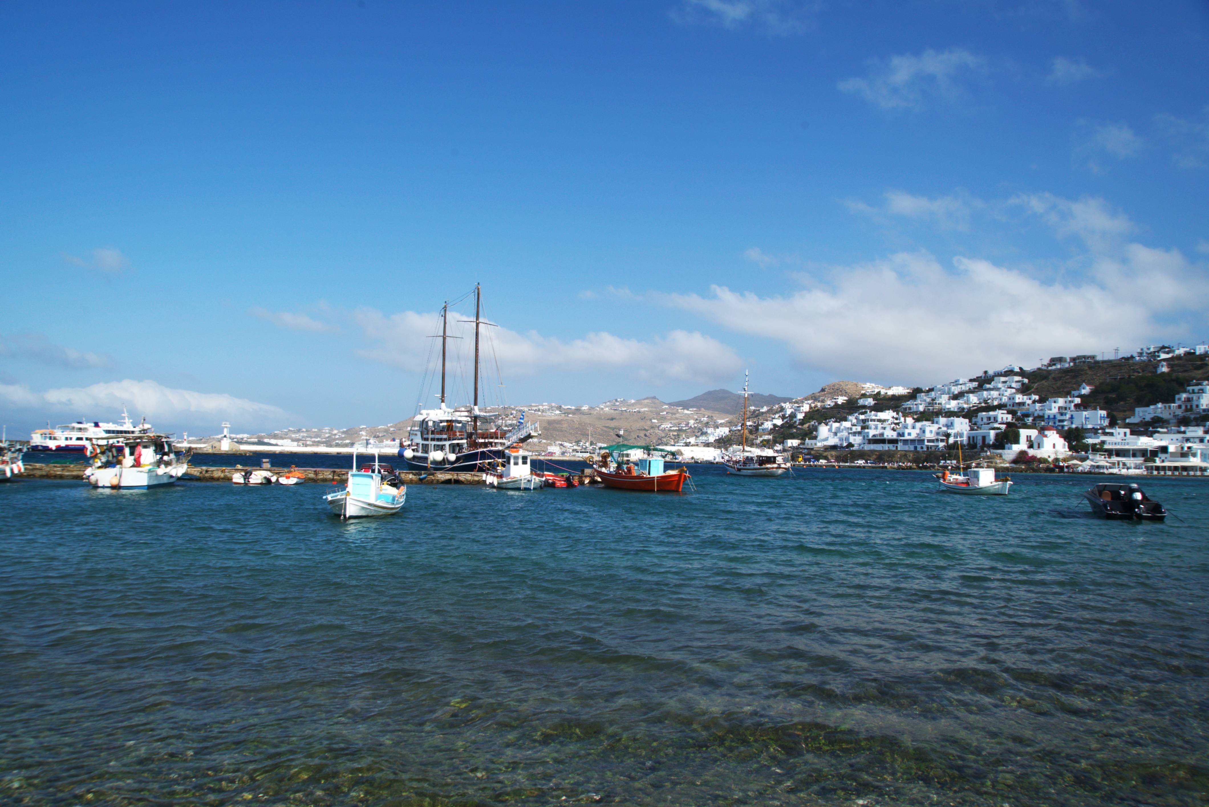 What to Expect from Ferries in Greece